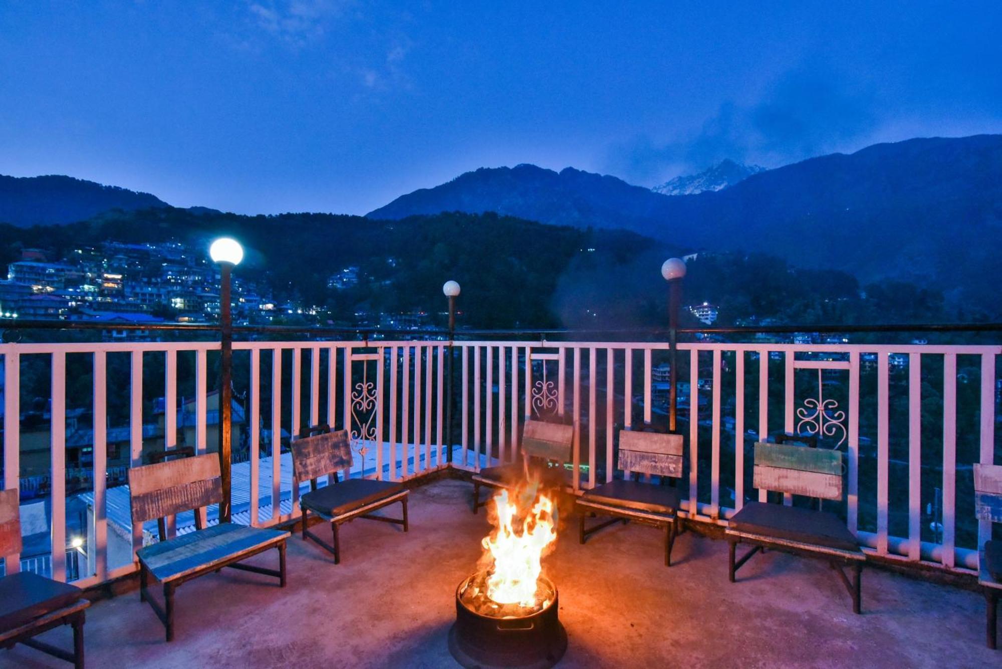 The Posh Hotel McLeod Ganj Exterior photo